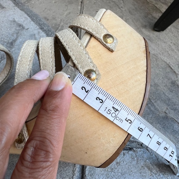 Fendi Wooden Platform Heels Sandals; Size 36 (US 6) - Picture 10 of 12